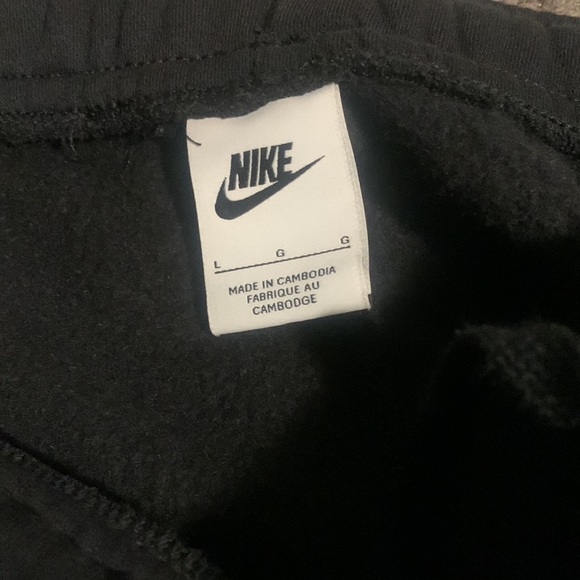 Nike cargo sweats - Picture 2 of 2